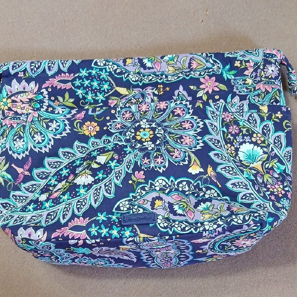 Vera Bradley Navy Floral Paisley Quilted Cosmetic Pouch Never Used